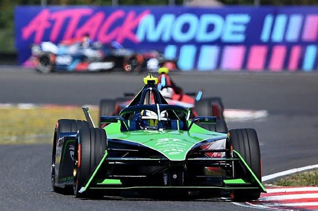 其为《F1：狂飙飞车》创作的恢弘大气的原声音乐，将带领观众共赴一场引擎轰鸣的感官盛宴。