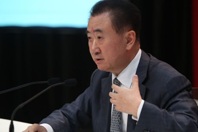 据悉在退出后他将出演改编自史蒂芬·金小说的百老汇舞台剧《危情十日》。