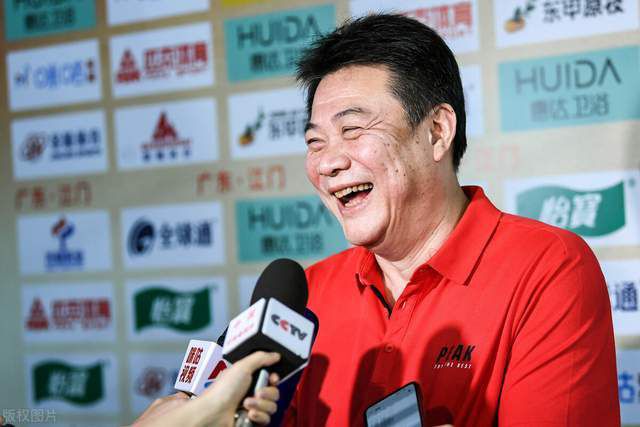 从官宣以来，《镖人》就凭借聚集四代功夫人的顶配阵容引发热议，上映首日也拿下过亿票房。