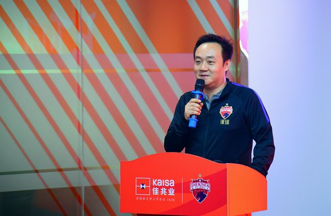 好久不见的“黑米哥哥”又长高了不少，小正太终于变身“长腿欧巴”，而且比之前更加勇敢活泼。